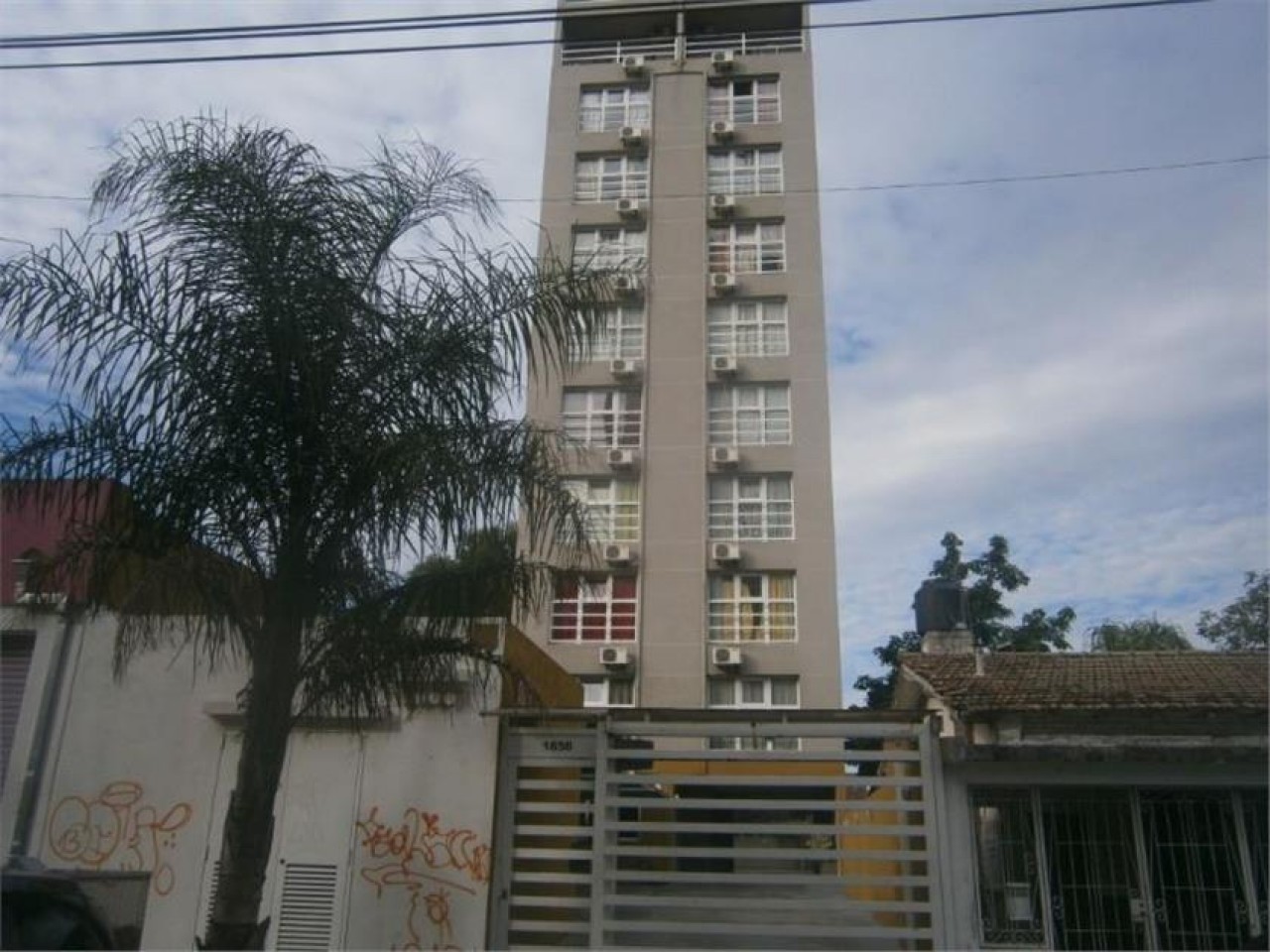 MONOAMB. URQUIZA AL 1600 - edificio con piscina y SUM - San Miguel