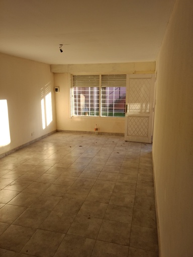 Casa 3 Ambientes En Alquiler En José C. Paz.