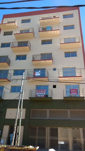 (Dv 16) Departamento de 3 ambientes con cochera y baulera en venta en San Miguel!