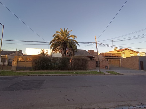 (CV 10) Casa con detalles de categoría en venta en San Miguel!